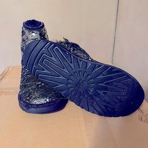 Women’s size 5 UGG Boots